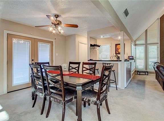 4th image of 1901 Knob Hill Dr