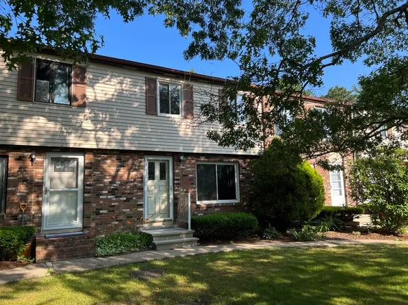 604 Village Drive, Bourne, MA 02532