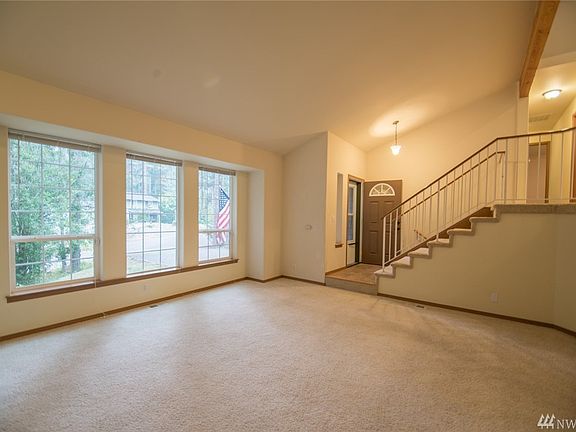 4th image of 22227 Bluewater Dr SE