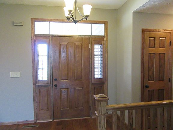 4th image of 616 Sandalwood Dr
