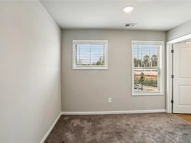 2099 Easterwood Ter — Photo 14