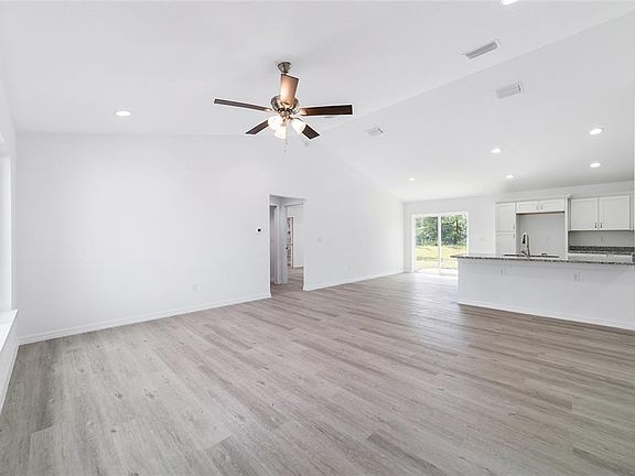 5th image of 22060 SW NEPTUNE BOULEVARD