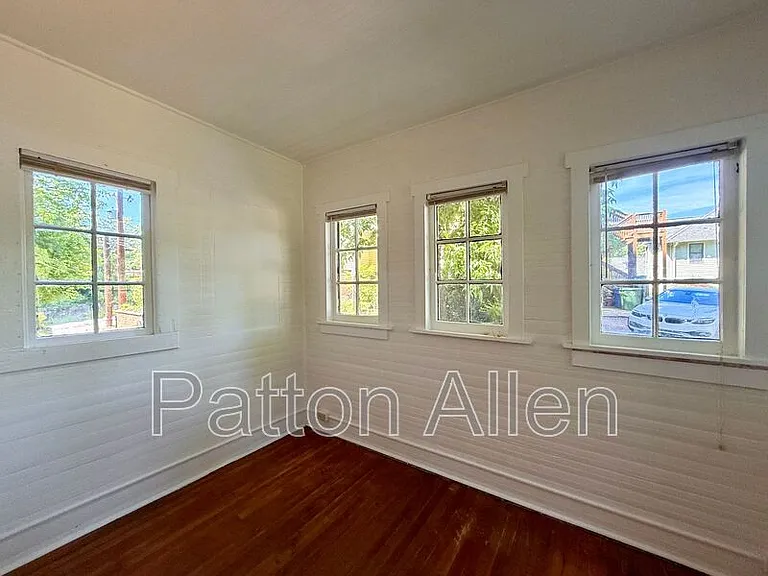 33 Starnes Ave #4 — Photo 6