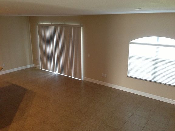 3rd image of 10300 Belfry Cir