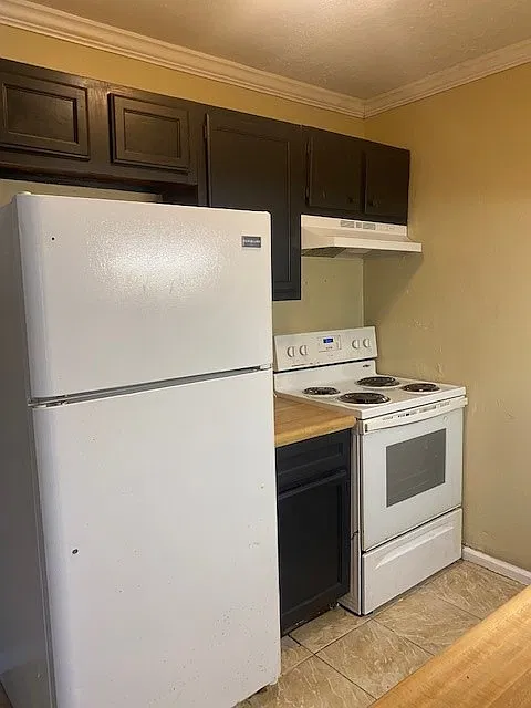 2 bed, 1.5 bath, 966 sqft, $1,295 — Photo 4