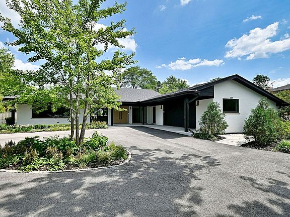 3rd image of 3456 Whirlaway Dr