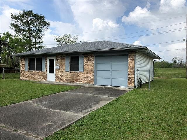1st image of 2332 Sauvage Ave
