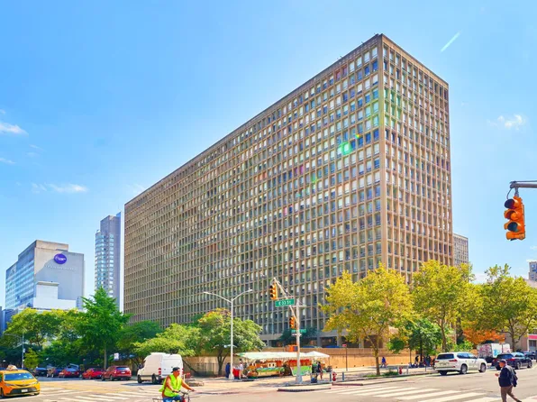 330 East 33rd Street image 14 of 18