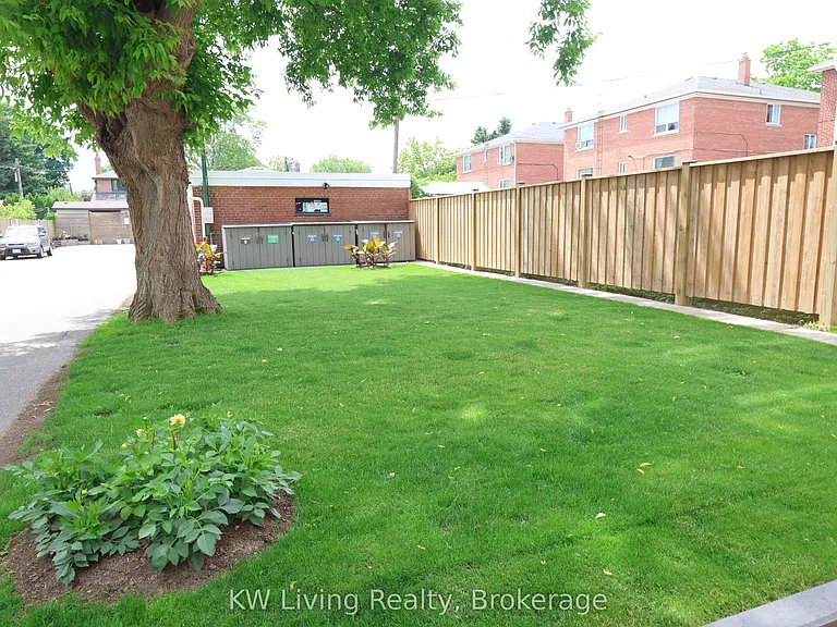 100 Browns Line #302 — Photo 29