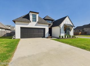 313 Sandy Bay Dr, Broussard, LA 70518