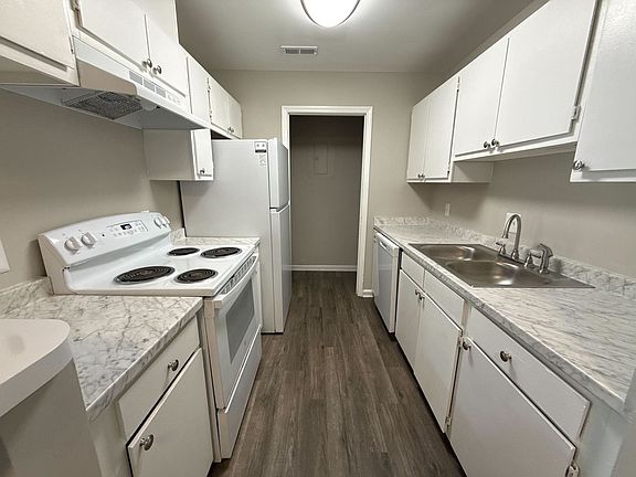 4th image of 2904 W Florida St APT B