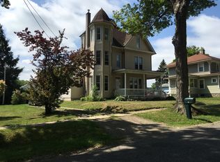 18 E 3rd St, Lakewood, NY