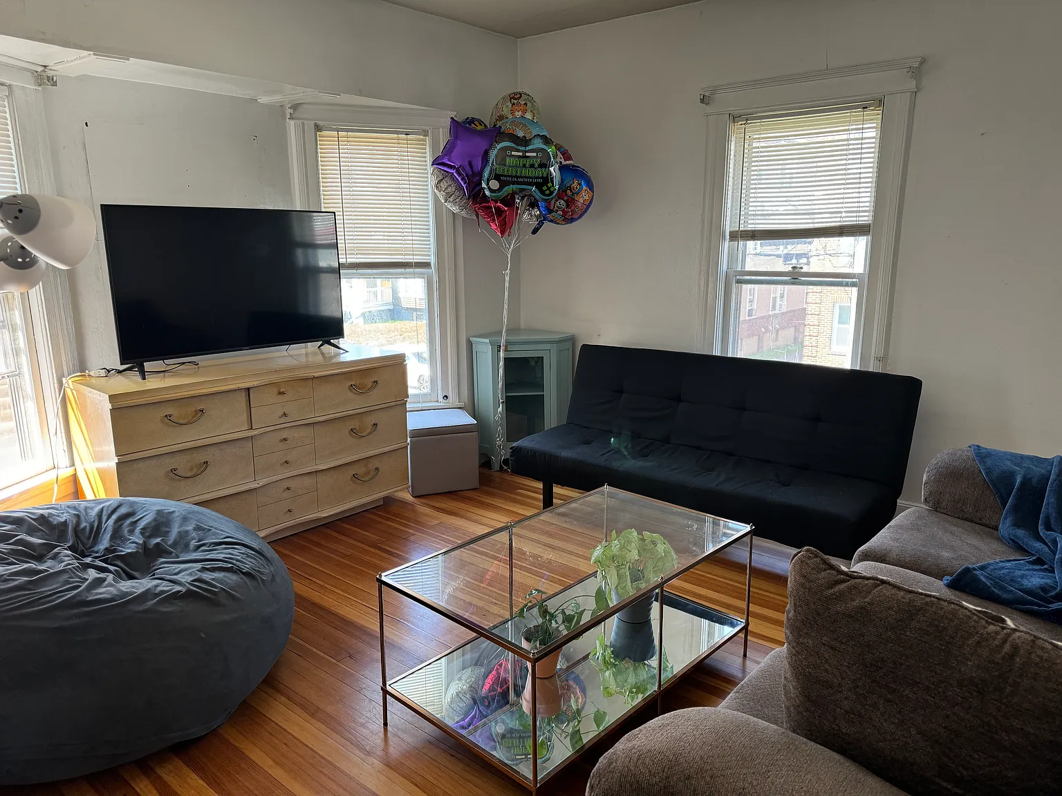 4 bed, 1702 sqft, $3,000 — Photo 3