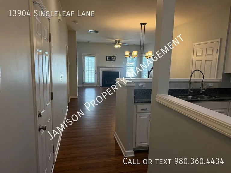 13904 Singleleaf Ln — Photo 2