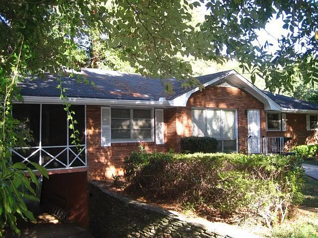 1825 Briarlake Cir photo 1