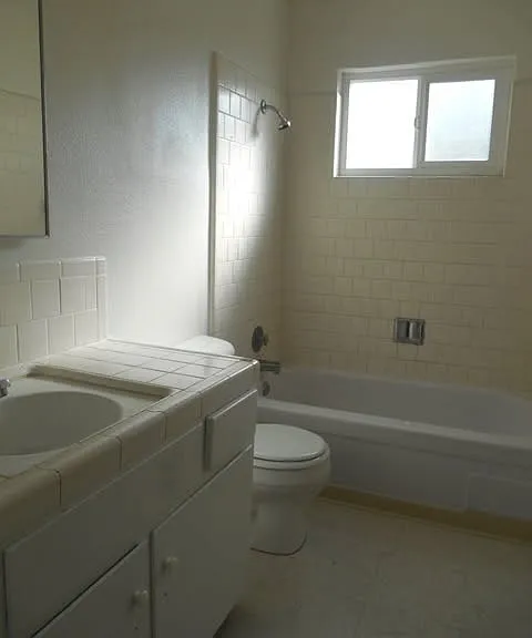 609 N College Ave #102 — Photo 6
