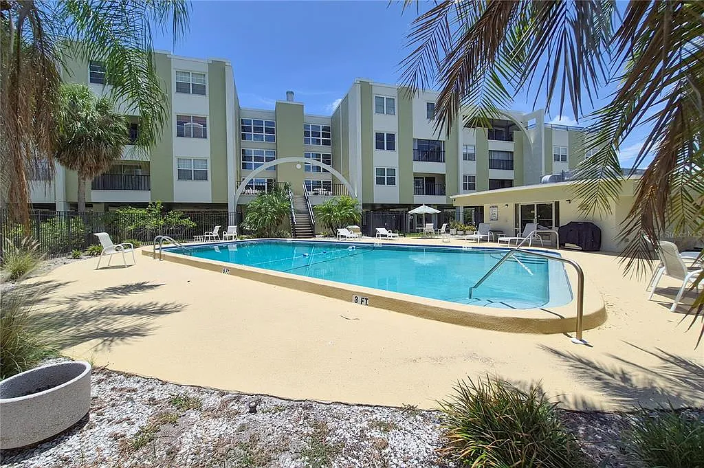 2 bed, 2.0 bath, 1120 sqft, $2,100 — Photo 1