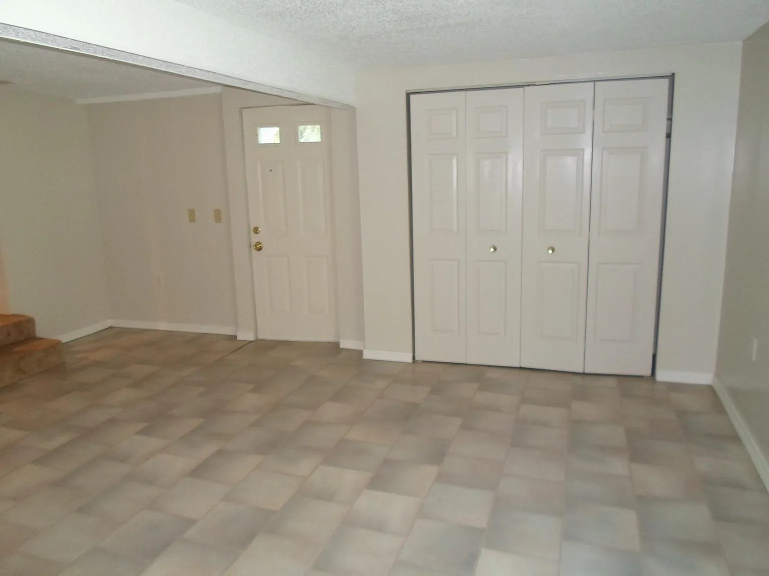 Forest Dr, Portage — Photo 3