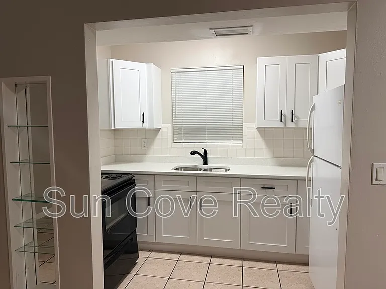 1233 Newhope Rd — Photo 3