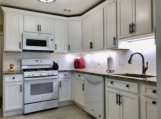 253 Country Club Ln, Pomona, NY 10970