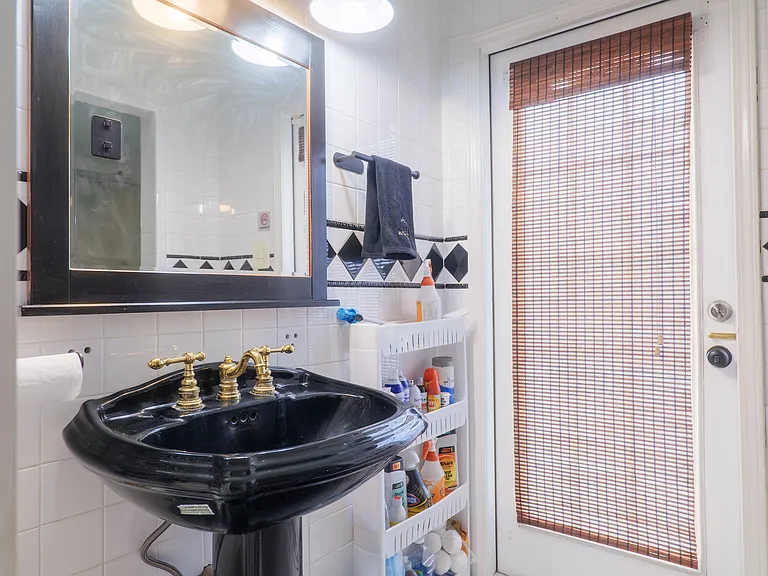 2114 Jerry Jones Dr — Photo 19