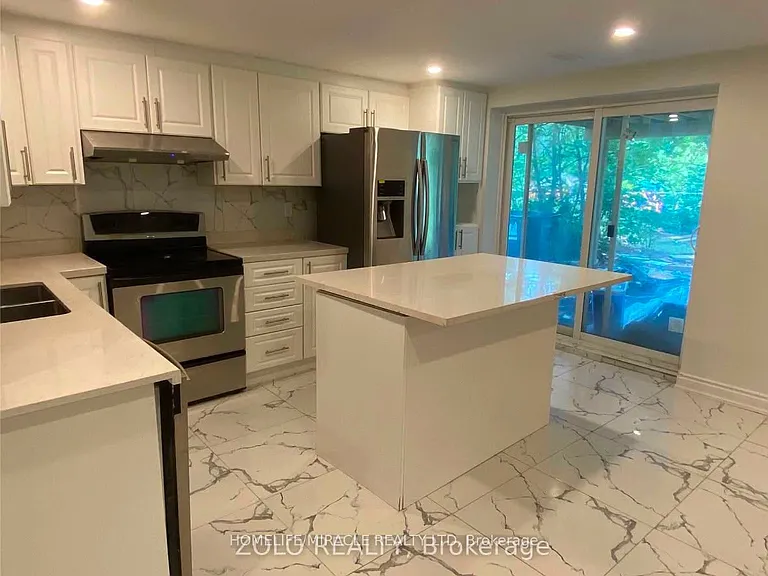 236 Renforth Dr — Photo 6