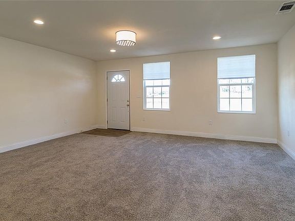 5th image of 6158 Woodbine Dr