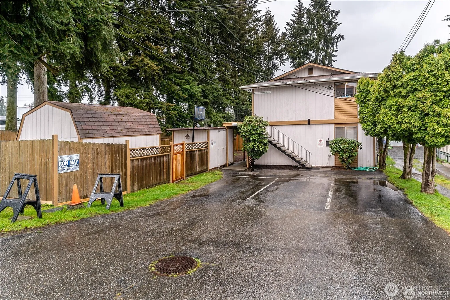 6321 Broadway Avenue photo 1