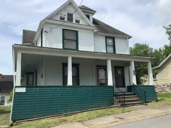 820 Field St, Fairmont, WV 26554