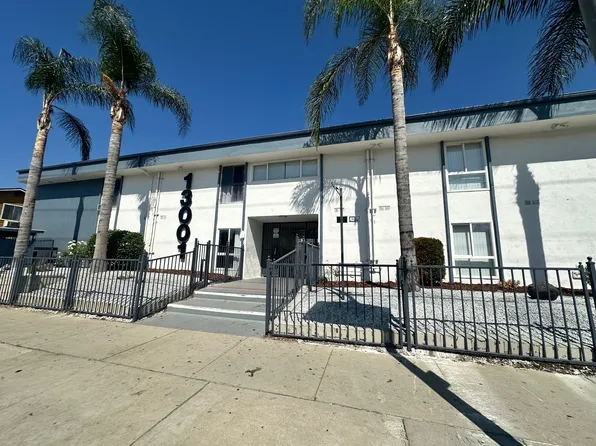 13001 Vanowen St APT 6, North Hollywood, CA 91605