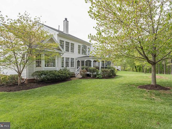 3rd image of 5676 Shoal Creek Dr