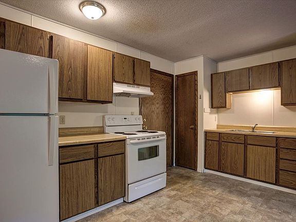 3rd image of 1721 S Broadway St #209