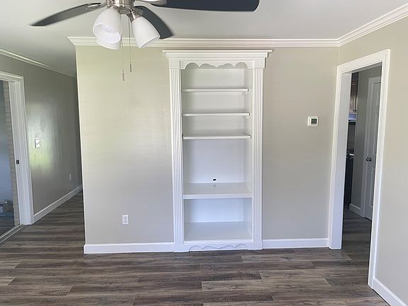 3rd image of 301 E Stanfill St