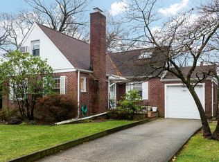 982 Barth Dr, Baldwin, NY 11510