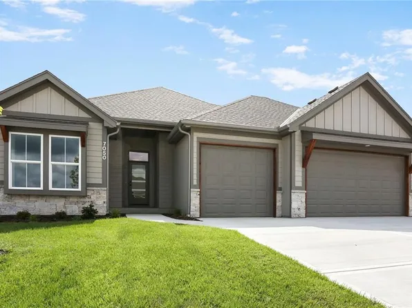 7050 NW Yulich Ct, Parkville, MO 64152
