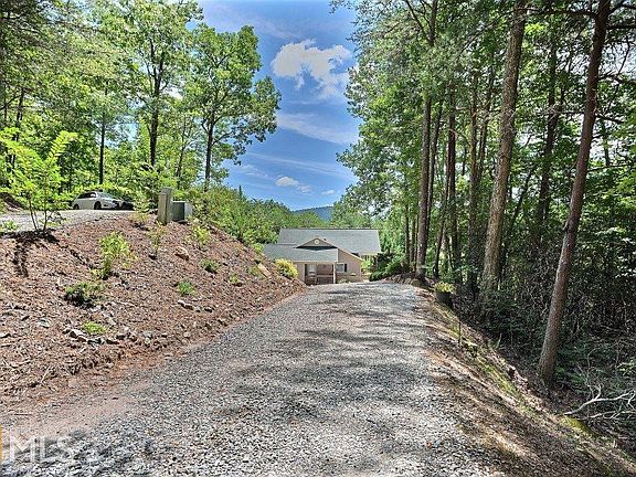 3rd image of 1062 Fox Fire Ln