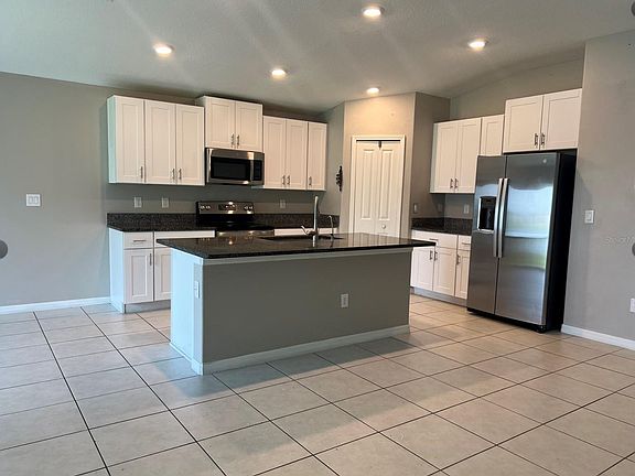3rd image of 12747 Weston Oaks Ln