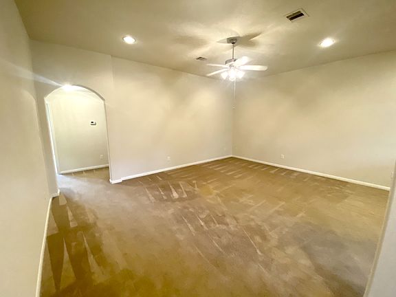 5th image of 1519 Village Townhome Dr