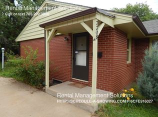 2308 SW Fairlawn Rd, Topeka, KS 66614