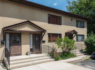 4735 Yender Ave APT 9, Lisle, IL