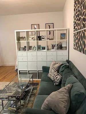 Rented by Buchbinder & Warren | media 18