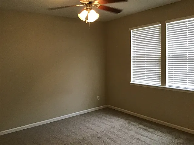 305 Pine Arbor Cir — Photo 9