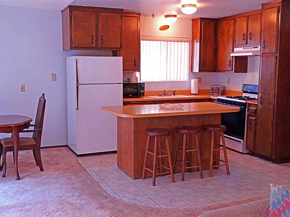 3rd image of 929 Fern Dr