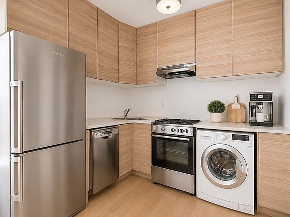 3rd image of 372 2nd St APT 4B