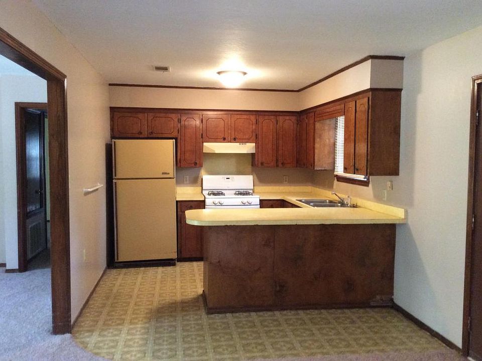2nd image of 305 Elizabeth St