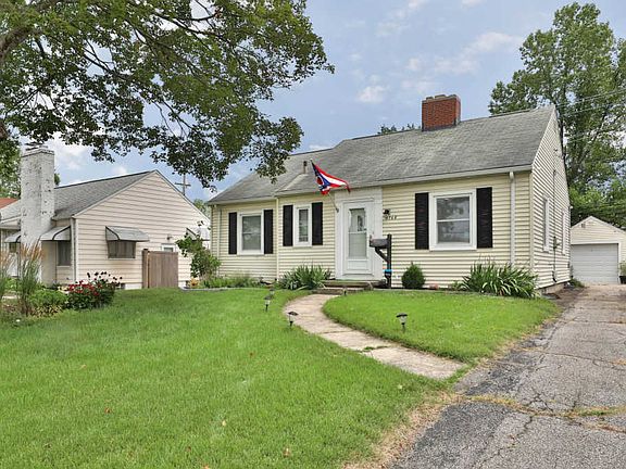 4th image of 2768 E Livingston Ave