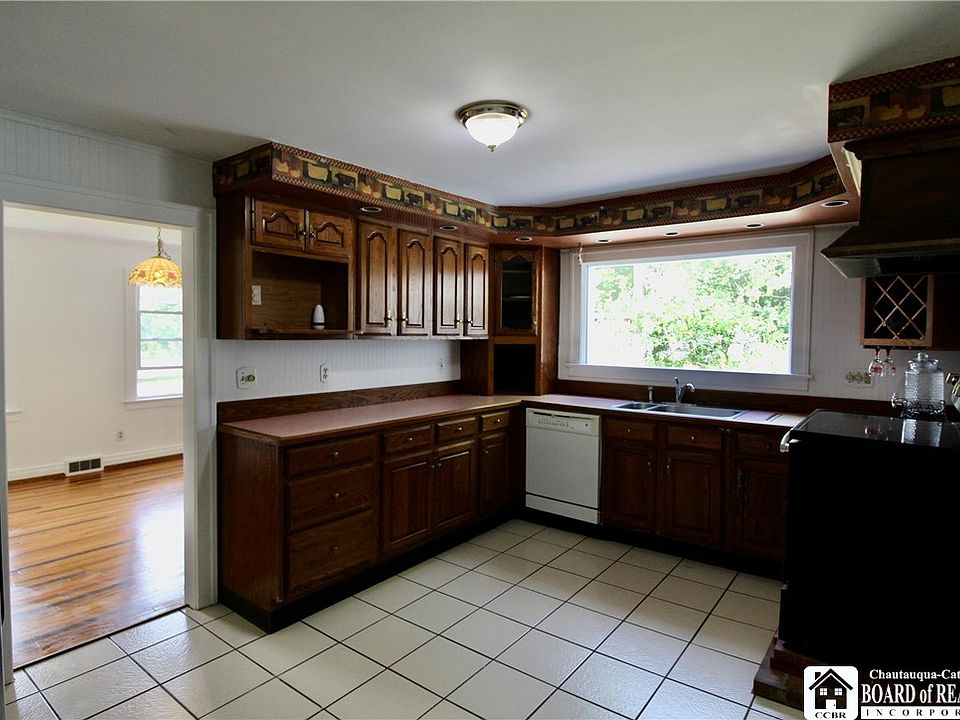 203 Hunt Rd Jamestown NY Zillow