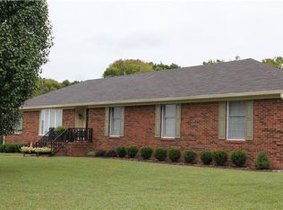 1714 Aster Dr, Columbia, TN 38401