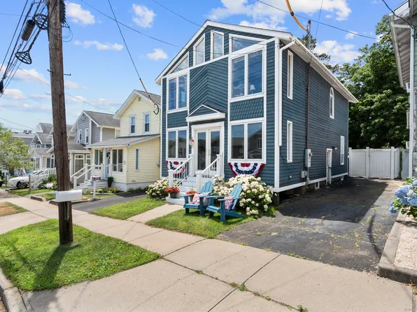 35 Lawrence Avenue, Milford, CT 06460