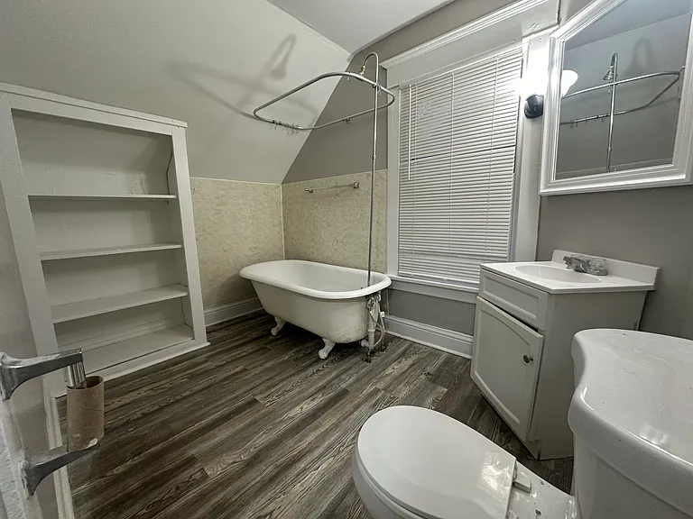731 Park Ave — Photo 5